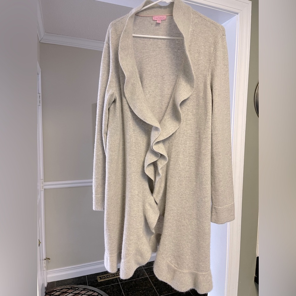 Lilly Pulitzer 💯 cashmere ruffled collar sweater XL!!!